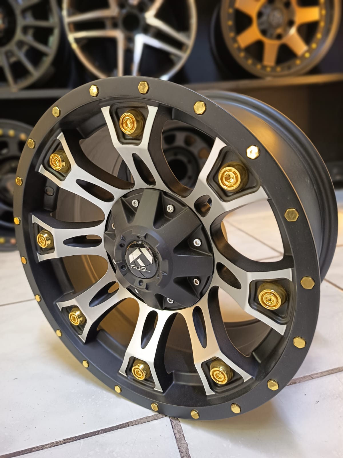 SET DE LLANTAS 16X8.0 6*139.7 ET -15