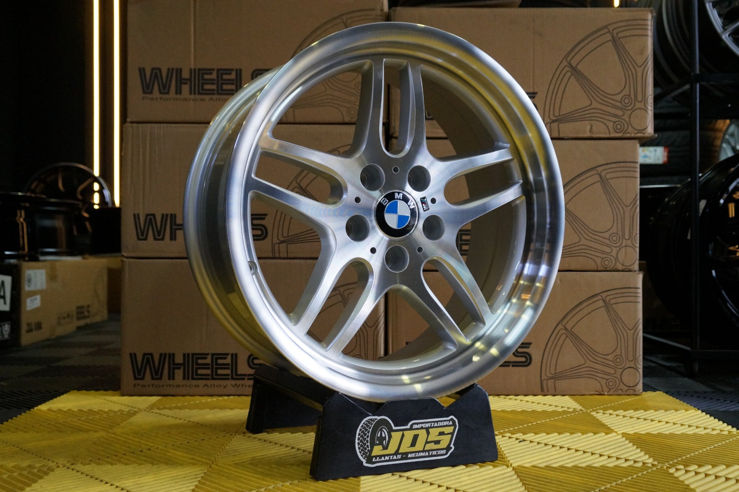 SET DE LLANTAS ALEACION 18X8 5X120 BMW SILVER MF