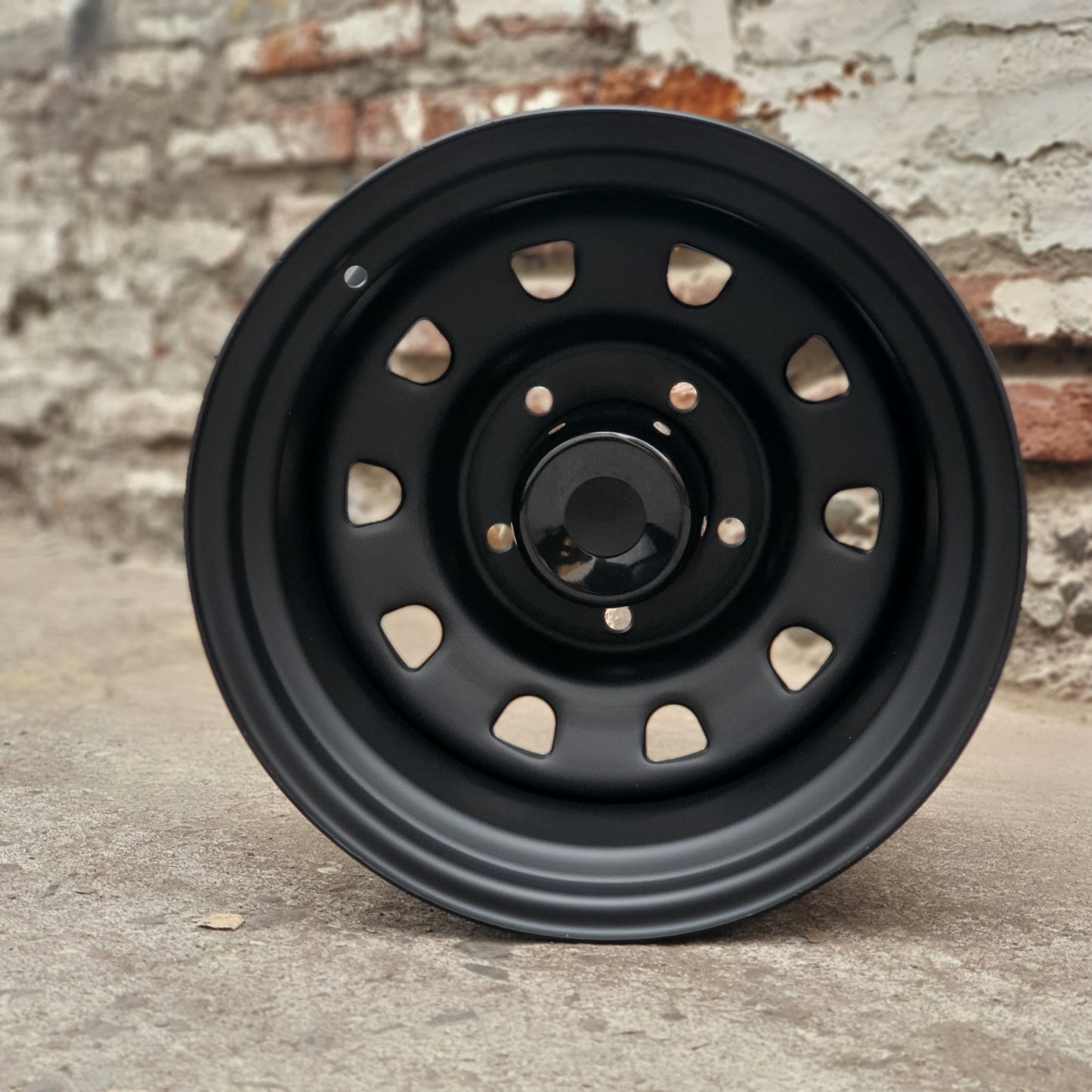 SET DE LLANTAS FIERRO DAYTONA 16x8 5*160 - 19/127  MAHINDRA | TATA XENON